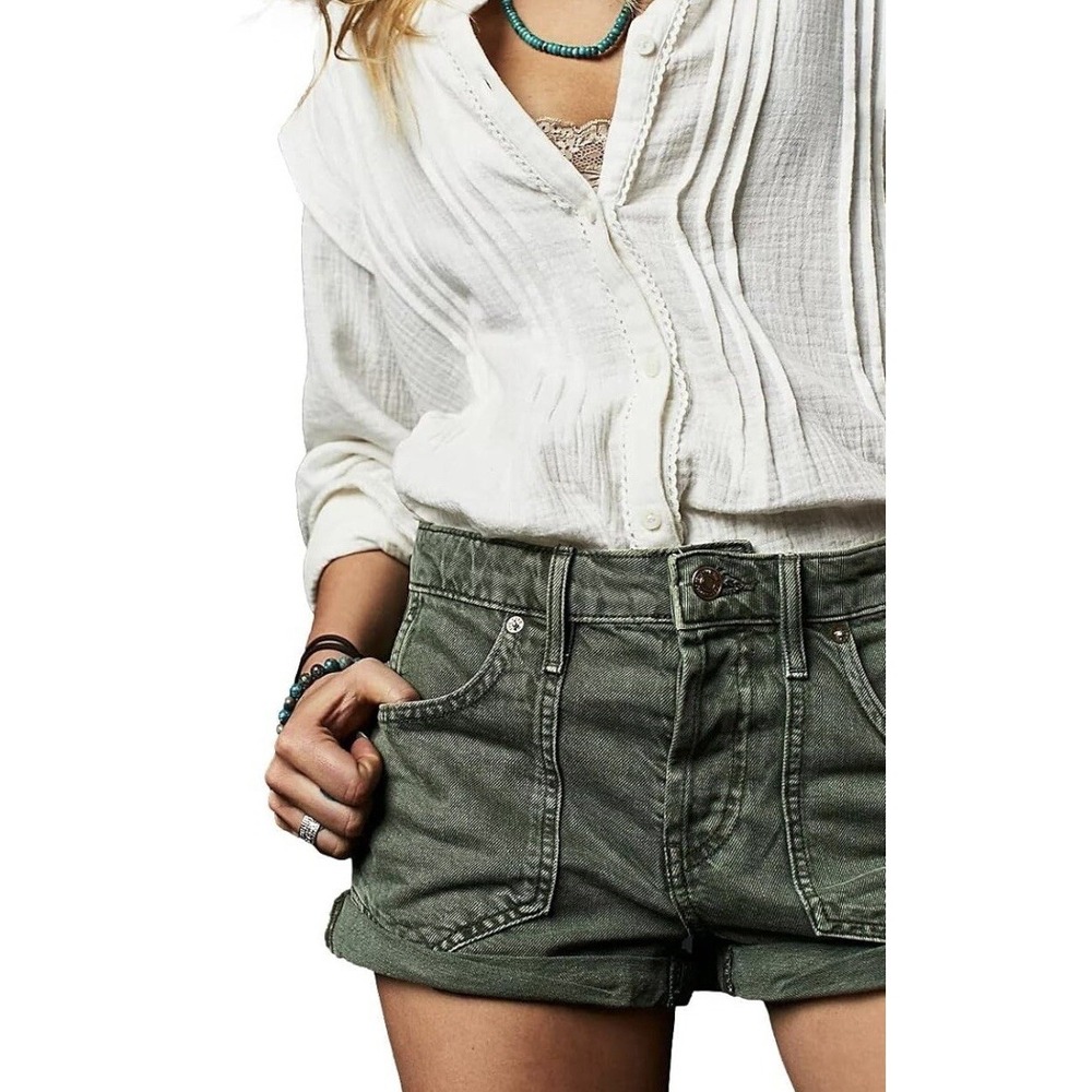 Free People Beginner's Luck‎ Low Rise Slouch Shorts - Olive Green Size 29 New - Picture 5 of 13